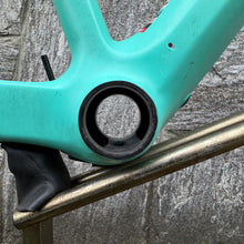 Load image into Gallery viewer, Bianchi Specialissima CV
