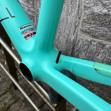 Load image into Gallery viewer, Bianchi Specialissima CV
