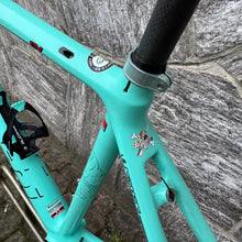Load image into Gallery viewer, Bianchi Specialissima CV
