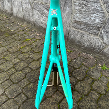 Load image into Gallery viewer, Bianchi Specialissima CV
