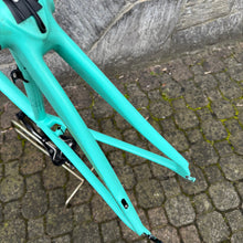 Load image into Gallery viewer, Bianchi Specialissima CV
