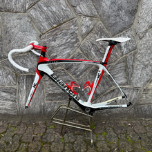 Load image into Gallery viewer, Bianchi Oltre Superleggera Reparto Corse

