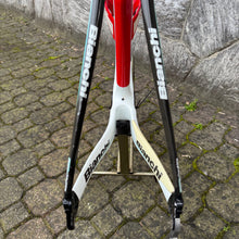 Load image into Gallery viewer, Bianchi Oltre Superleggera Reparto Corse
