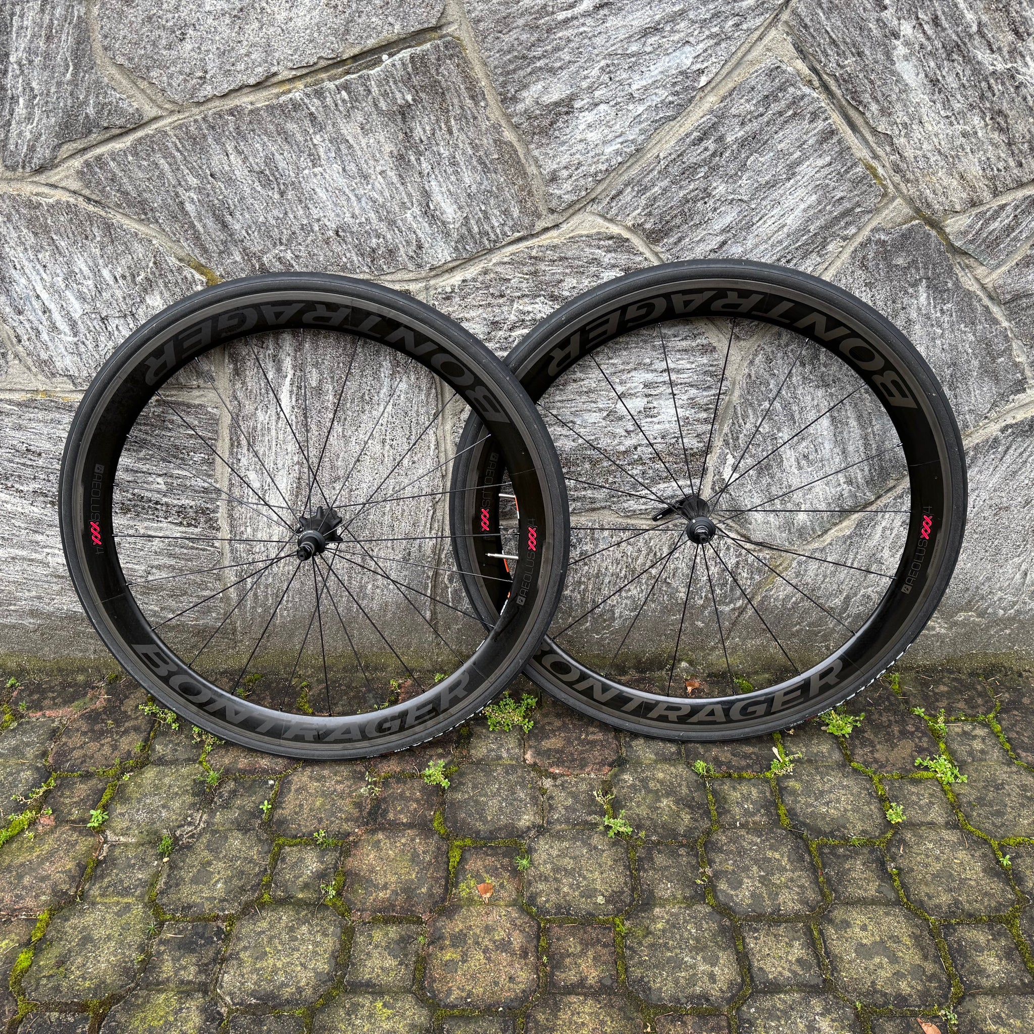 Bontrager Aeolus XXX 4 TLR リムブレーキ Bontrager Aeolus XXX 4 TLR リムブレーキ