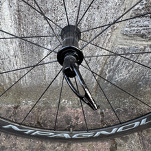 Carica l&#39;immagine nel visualizzatore di Gallery, Campagnolo Bora One 35
