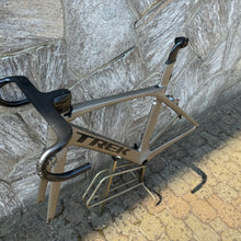Load image into Gallery viewer, Trek Madone 9.8
