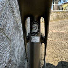 Load image into Gallery viewer, Trek Madone 9.8

