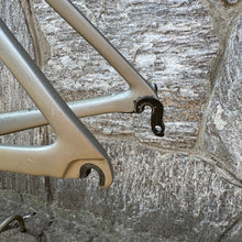 Load image into Gallery viewer, Trek Madone 9.8
