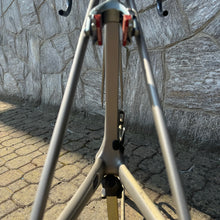 Load image into Gallery viewer, Trek Madone 9.8
