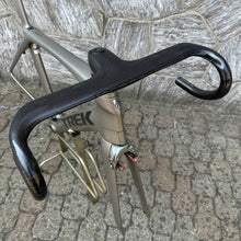 Load image into Gallery viewer, Trek Madone 9.8
