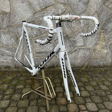 Carica l&#39;immagine nel visualizzatore di Gallery, Look 585
