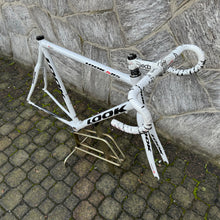 Carica l&#39;immagine nel visualizzatore di Gallery, Look 585
