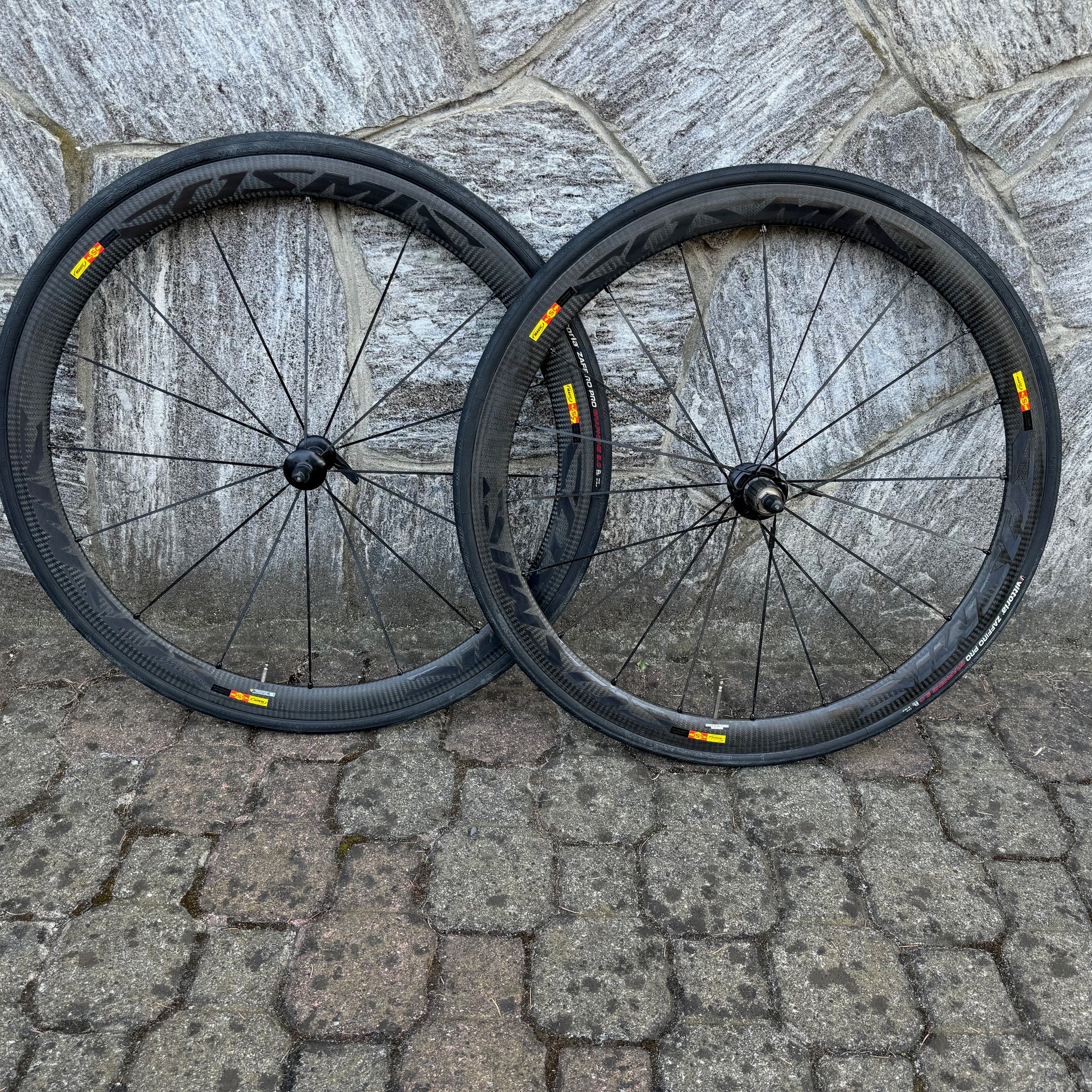 Mavic Cosmic carbone ssc フロントのみ Mavic Cosmic Carbone 40 road bike front wheel carbon