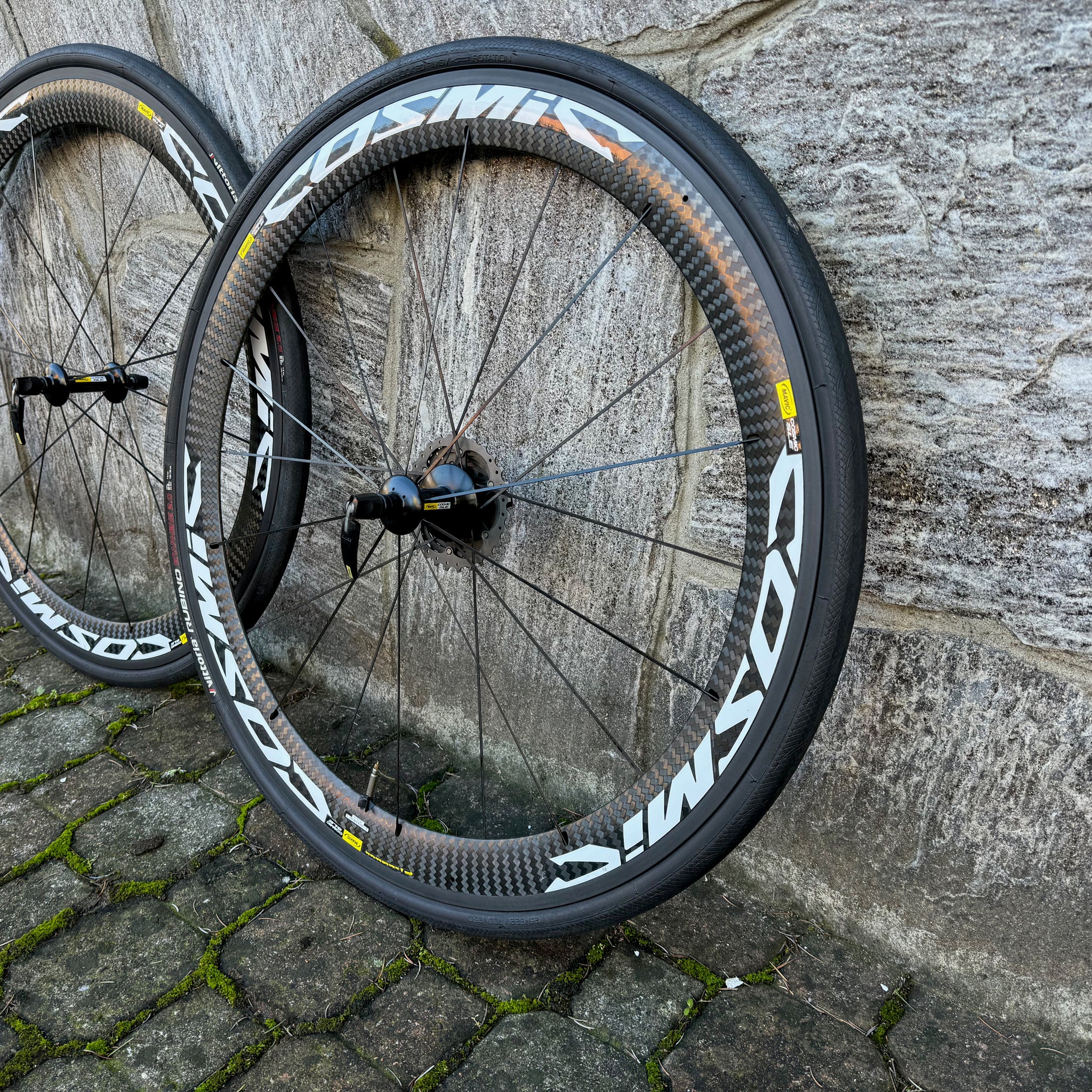 MAVIC - MAVIC COSMIC SLE EXALITH(後,KSYRIUM SLE(前 BK.jpg