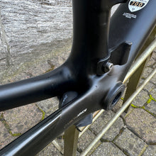 Load image into Gallery viewer, Trek Emonda SLR H1
