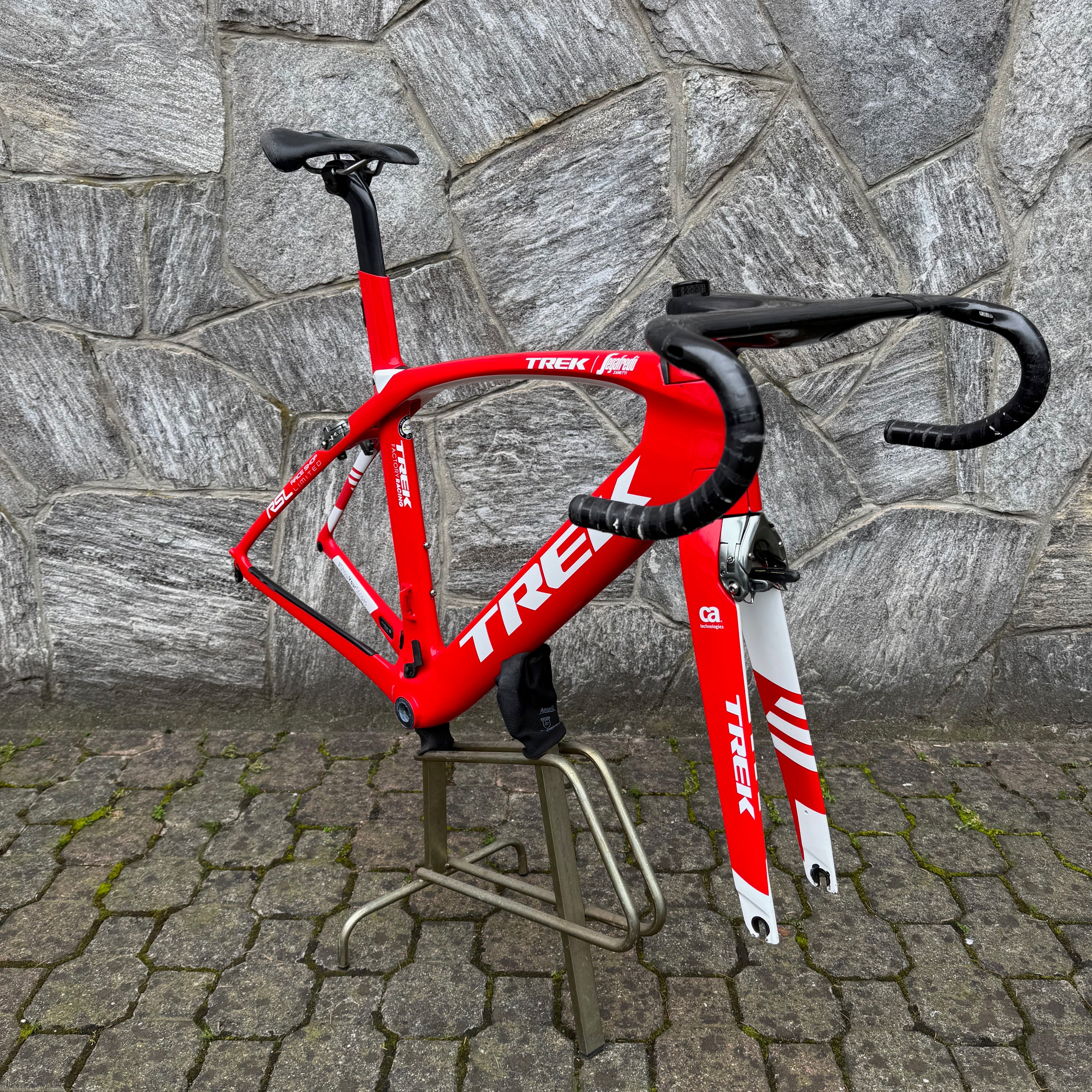 Trek Madone Team Issue RSL – Bike Square | Premium Cycling Components