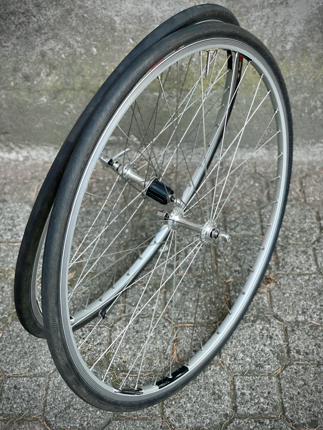 Ambrosio Excellence - Shimano Dura Ace 7700 hubs