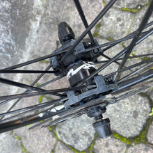 Carica l&#39;immagine nel visualizzatore di Gallery, Mavic Crossmax XL
