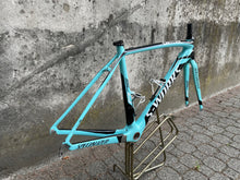 Load image into Gallery viewer, S-Works Tarmac SL4

