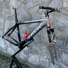 Carica l&#39;immagine nel visualizzatore di Gallery, Trek Elite 9.8 OCLV
