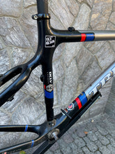 Load image into Gallery viewer, Trek Elite 9.8
